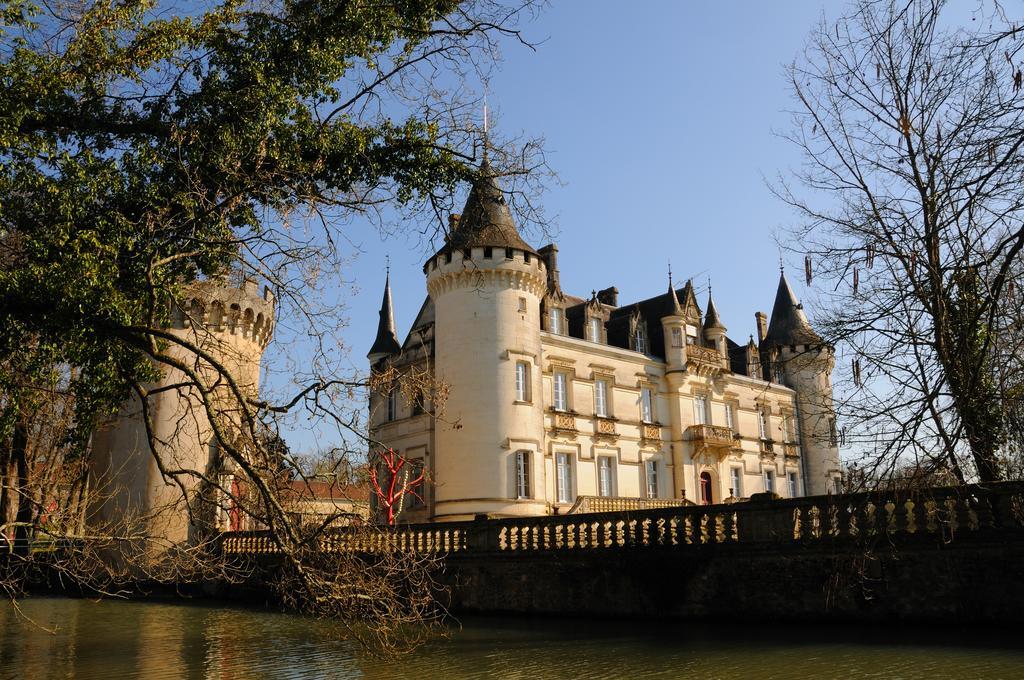 Chateau-Hotel De Nieuil Eksteriør billede