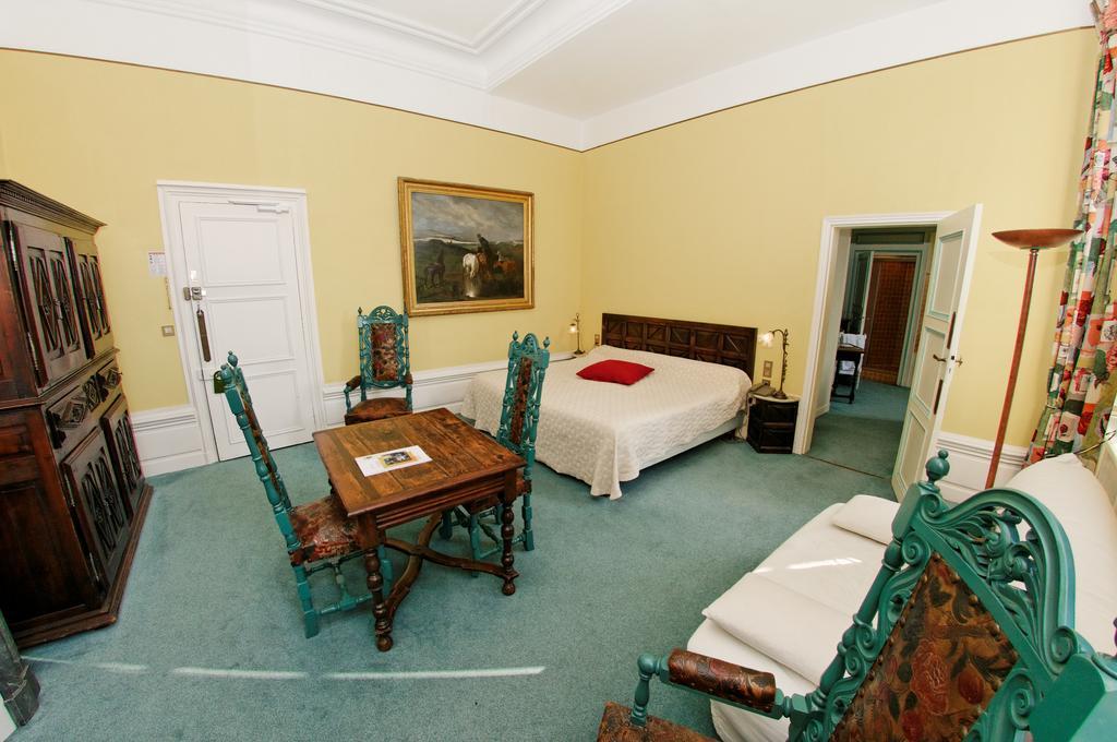 Chateau-Hotel De Nieuil Eksteriør billede