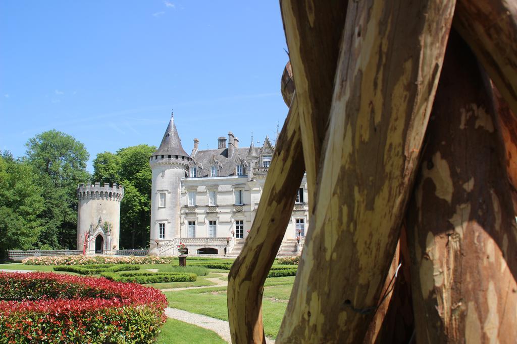 Chateau-Hotel De Nieuil Eksteriør billede