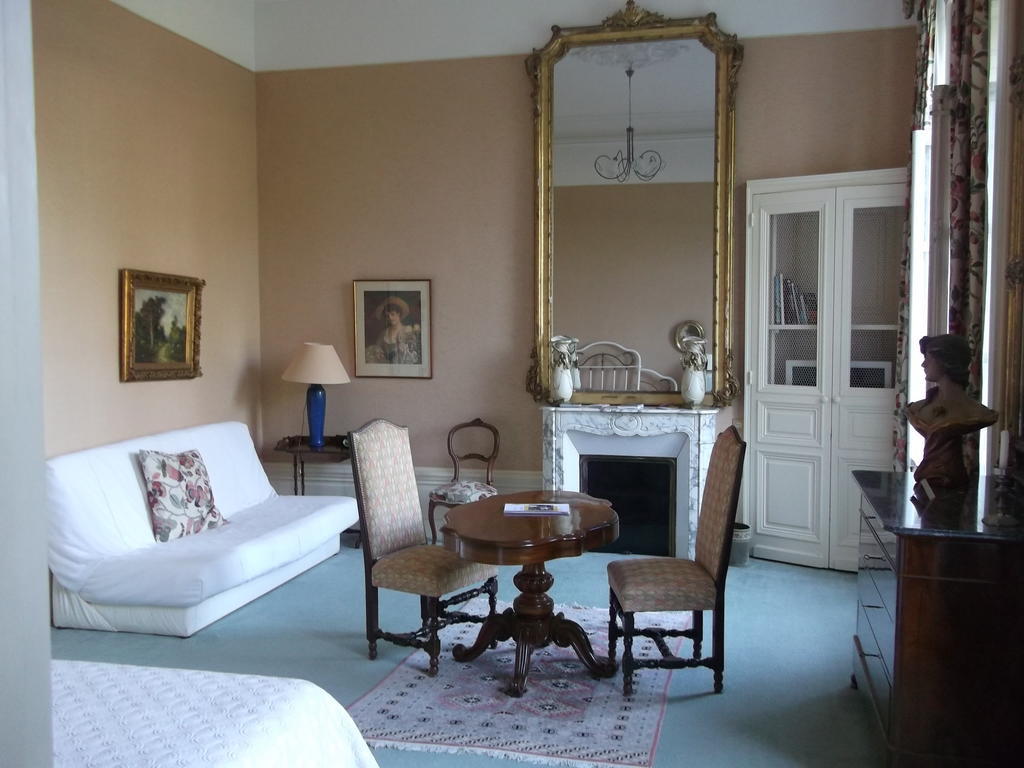 Chateau-Hotel De Nieuil Eksteriør billede