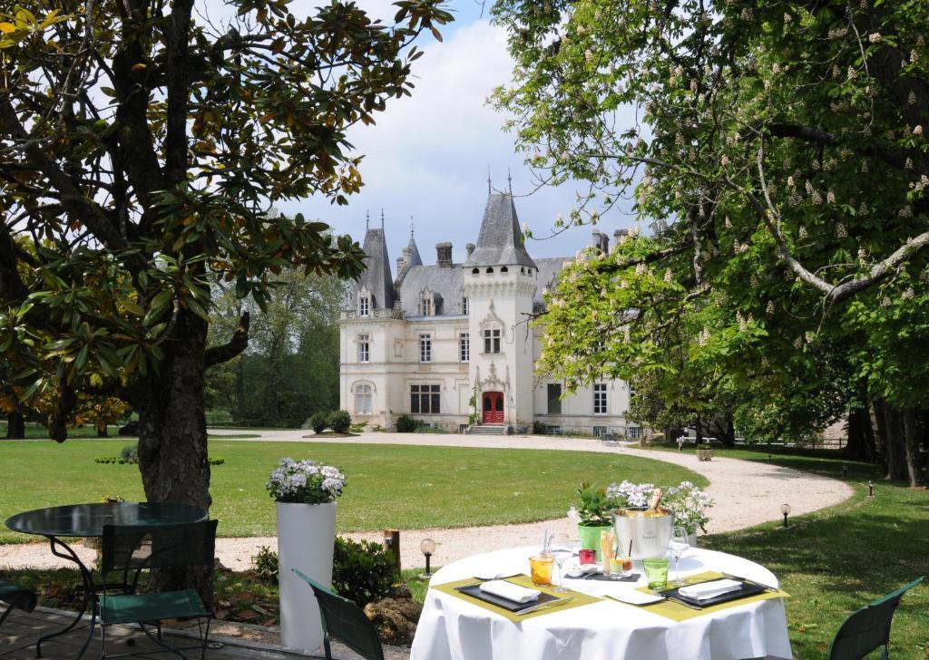 Chateau-Hotel De Nieuil Eksteriør billede