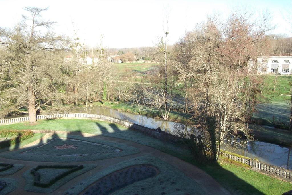 Chateau-Hotel De Nieuil Eksteriør billede