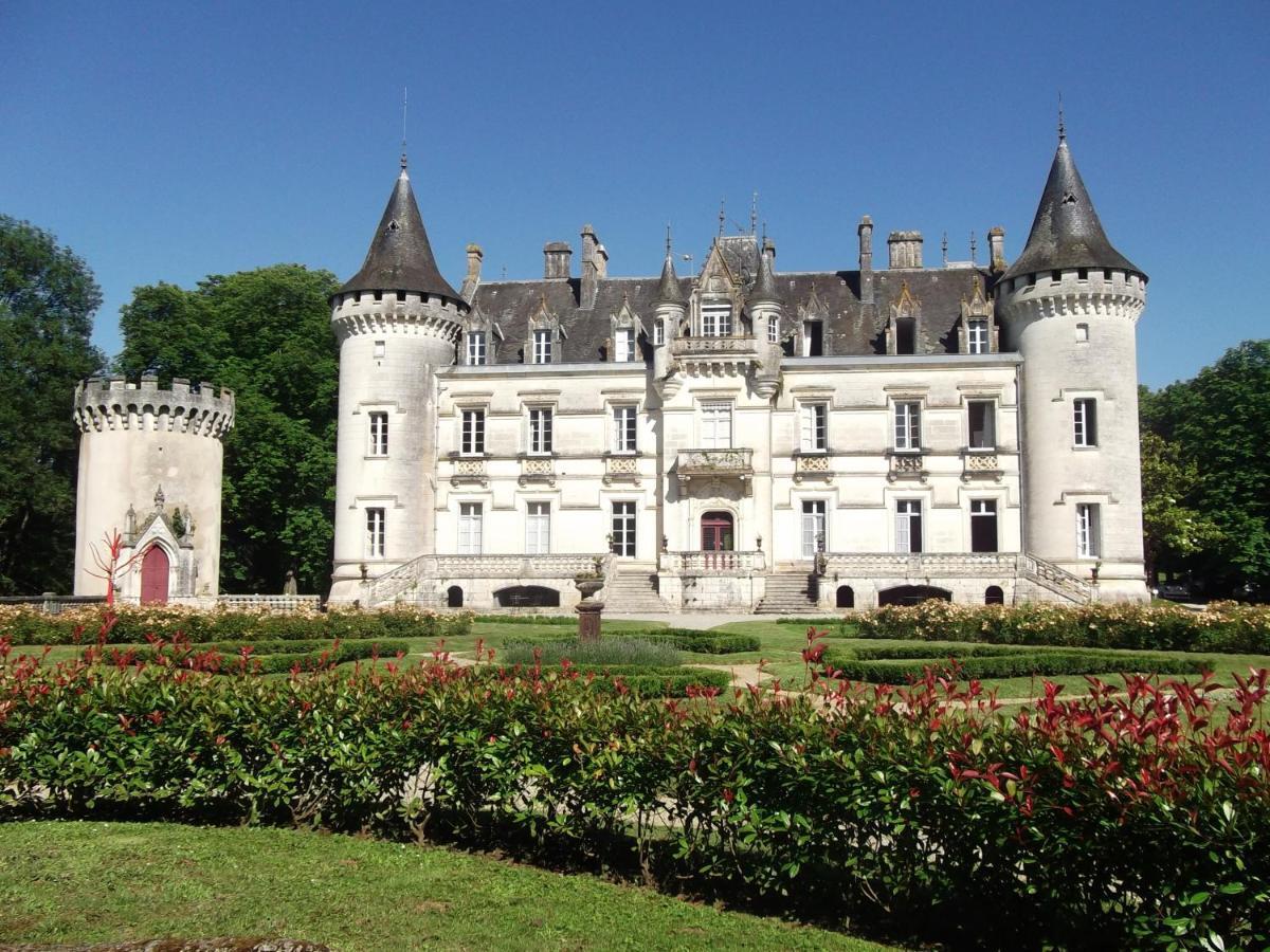 Chateau-Hotel De Nieuil Eksteriør billede