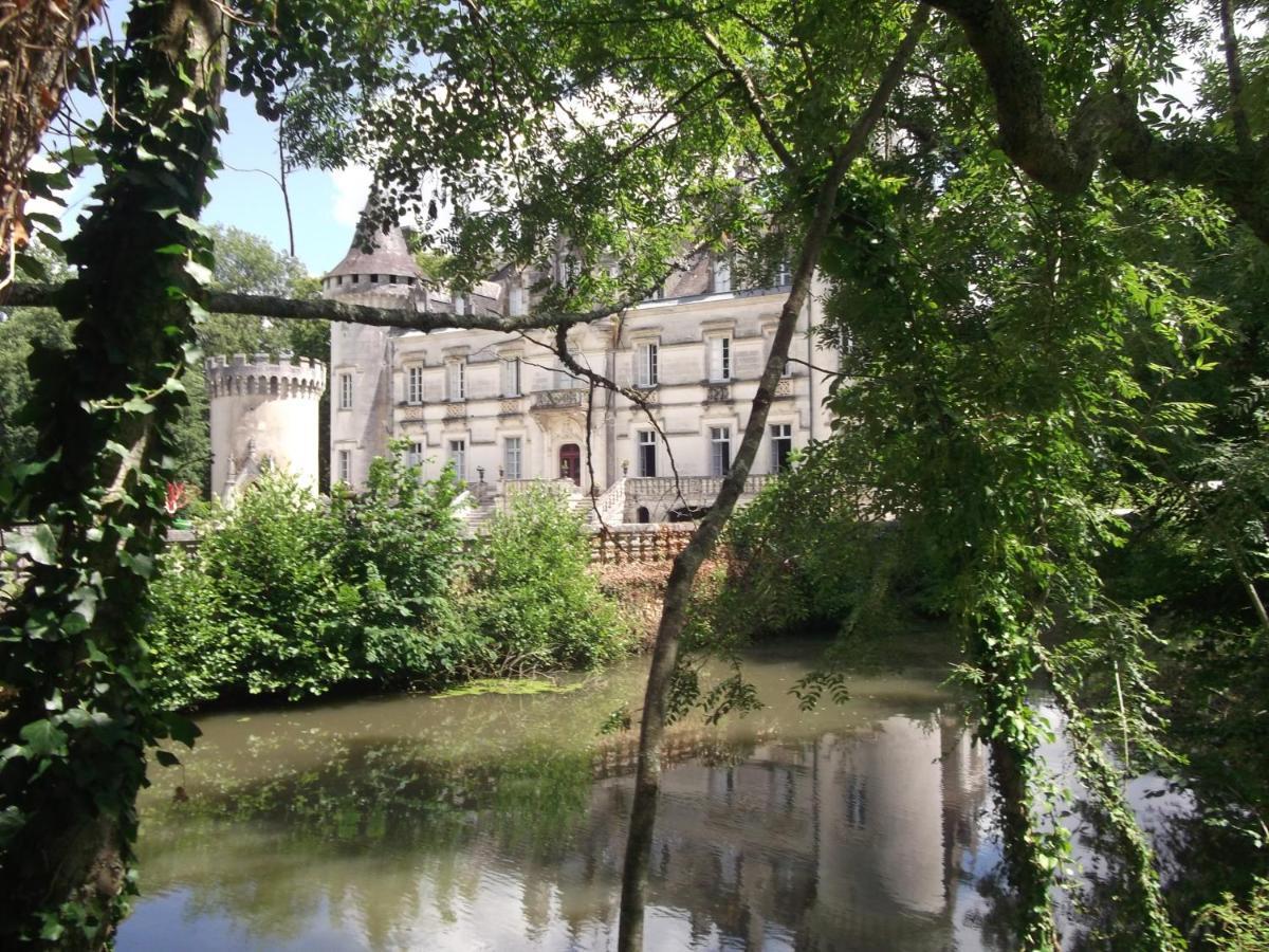 Chateau-Hotel De Nieuil Eksteriør billede